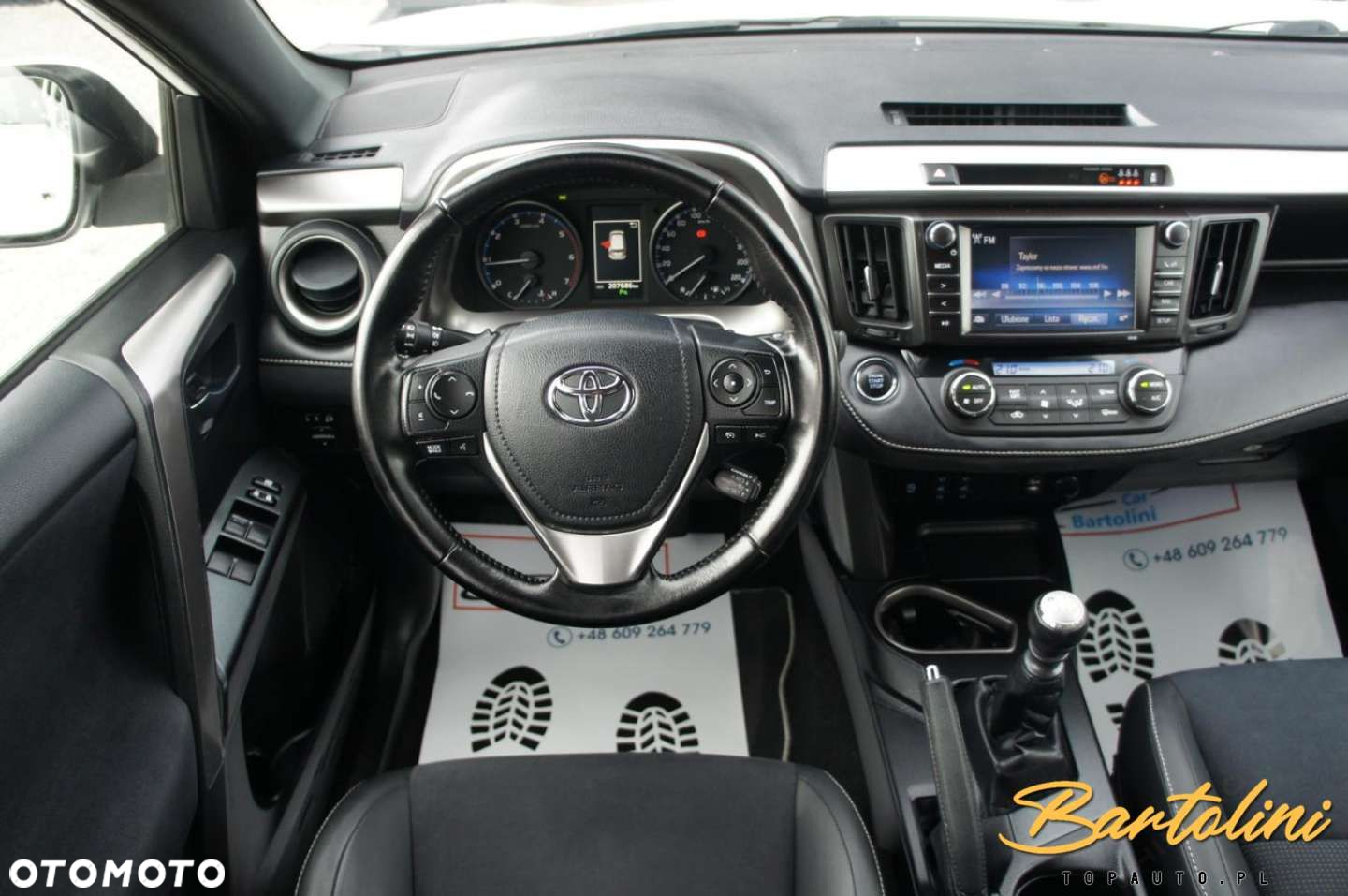 Toyota RAV4 - 8