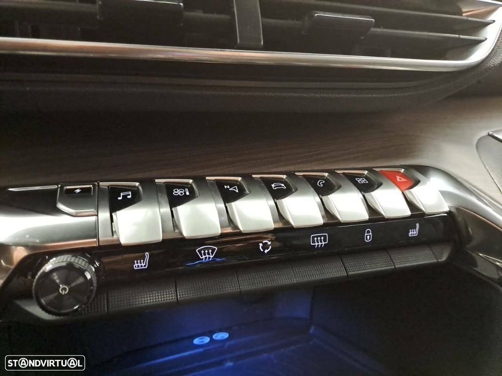 Peugeot 3008 1.6 Hybrid4 GT Pack e-EAT8 - 20