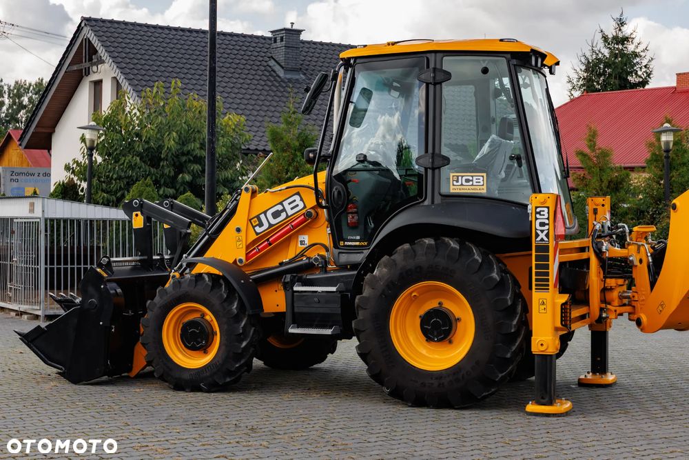 JCB NOWA 0 mtg Koparko-ładowarka 3CX PLUS - 110 KM - 11
