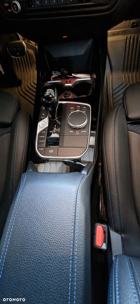 BMW Seria 1 118i - 6