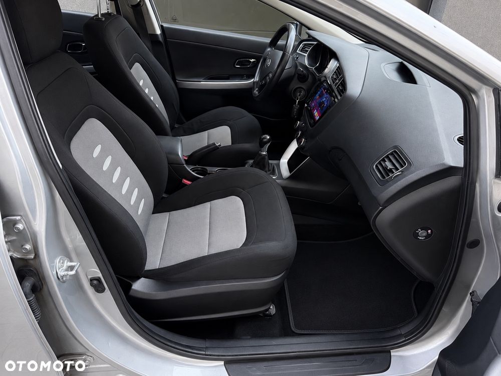 Kia Ceed 1.6 GDI Business Line - 23