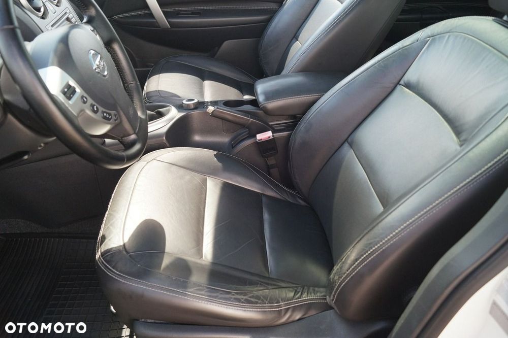 Nissan Qashqai+2 - 14