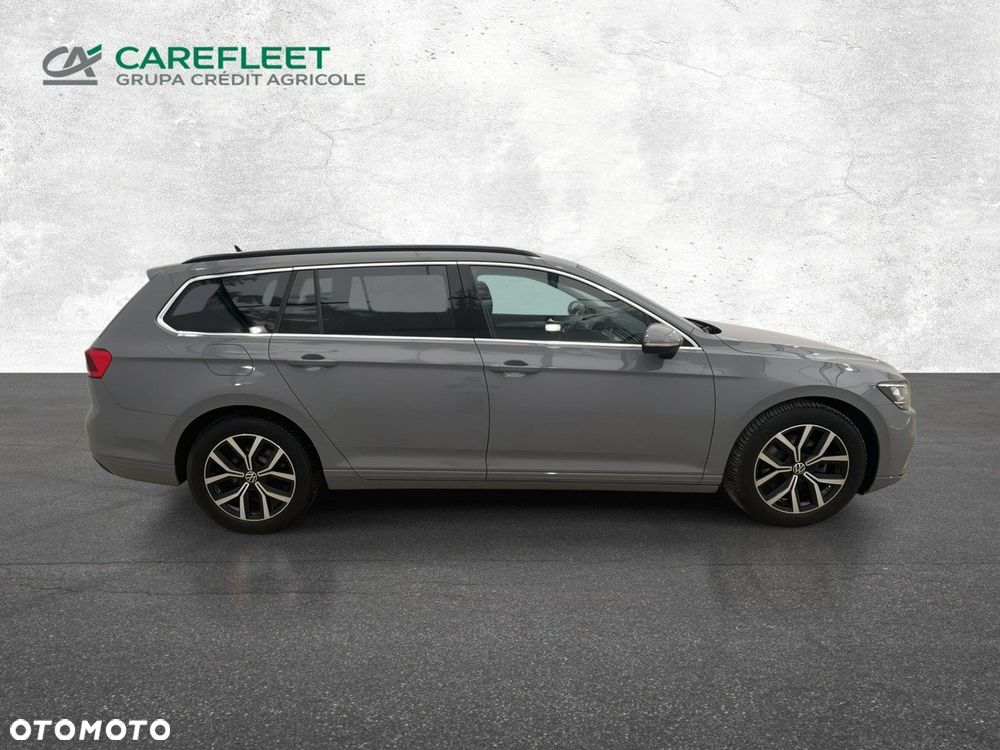 Volkswagen Passat - 4