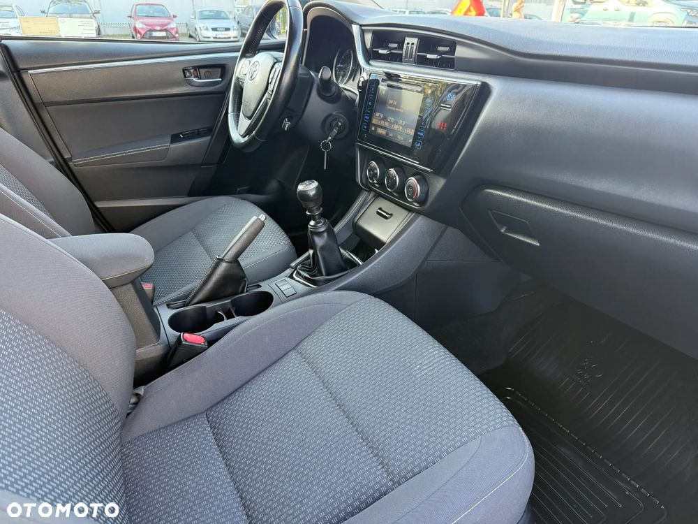 Toyota Corolla 1.6 Comfort - 14
