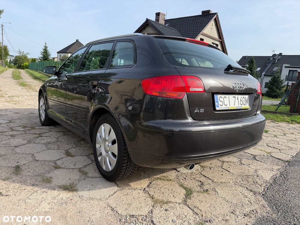 Audi A3 Sportback 1.6 FSI Ambition - 11