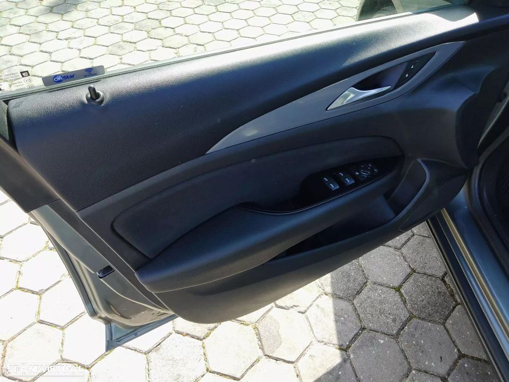 Opel Insignia Grand Sport - 36