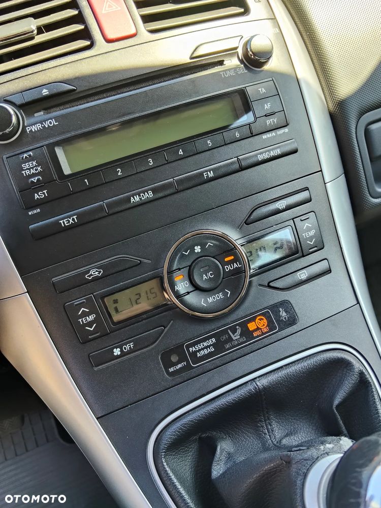 Toyota Auris 1.4 D-4D 2010 - 13