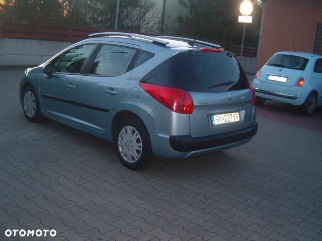 Peugeot 207 - 6