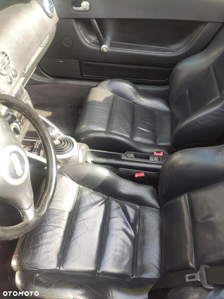 Audi TT Roadster 1.8T - 8