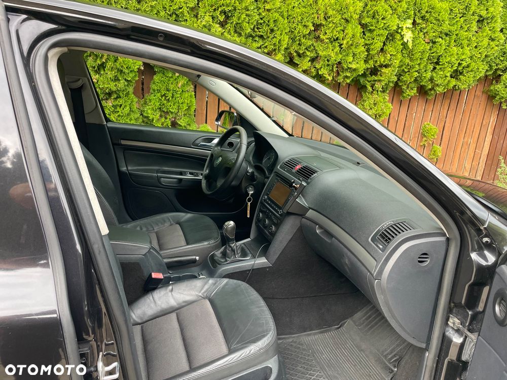 Skoda Octavia 2.0 TDI Laurin & Klement - 7