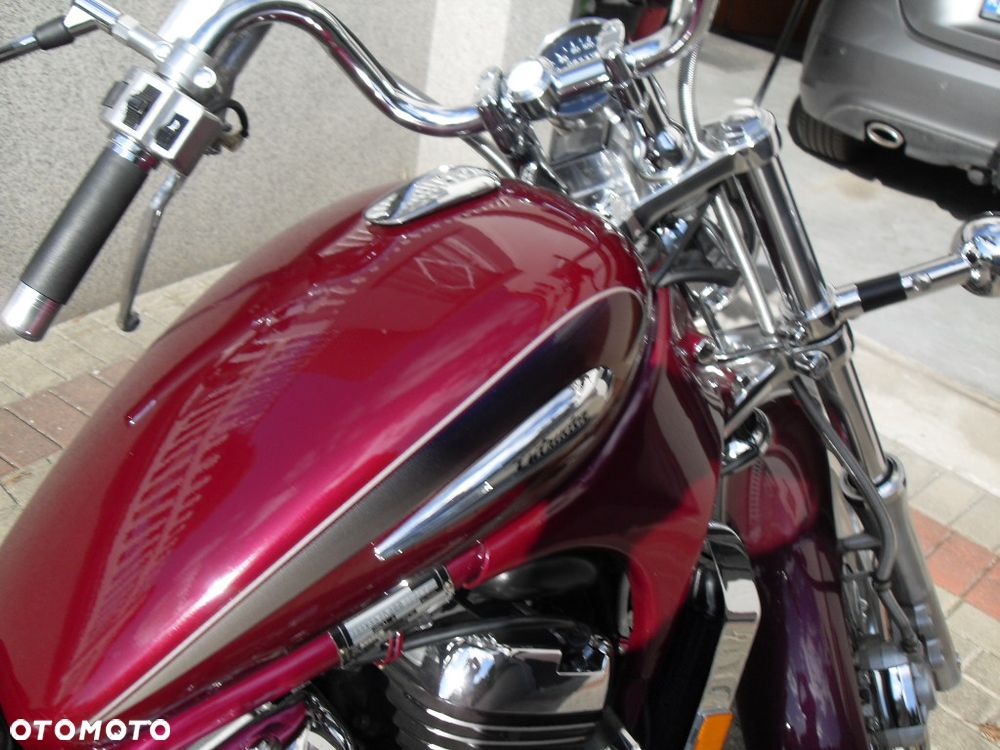 Suzuki Intruder - 7
