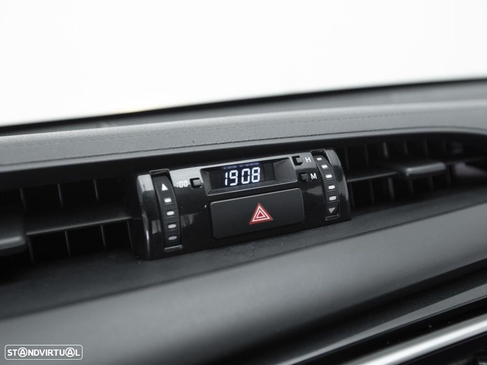 Toyota Hilux 2.4 D-4D 4WD CS CH c/iva - 16