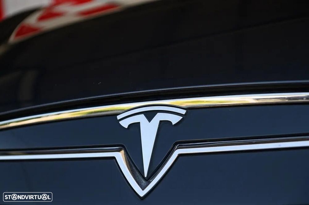Tesla Model S - 14