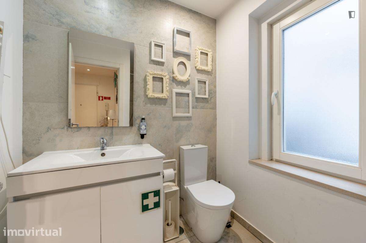Apartamento com 1 quartos - localizado em Intendente Lisbon - Grande imagem: 4/8