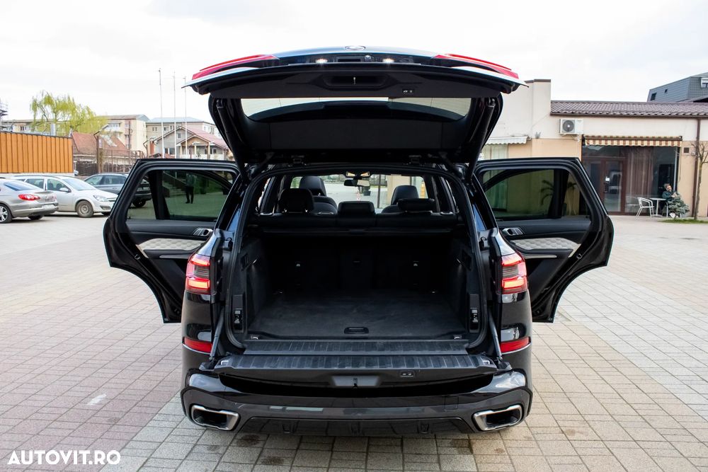 BMW X5 M M50d - 9