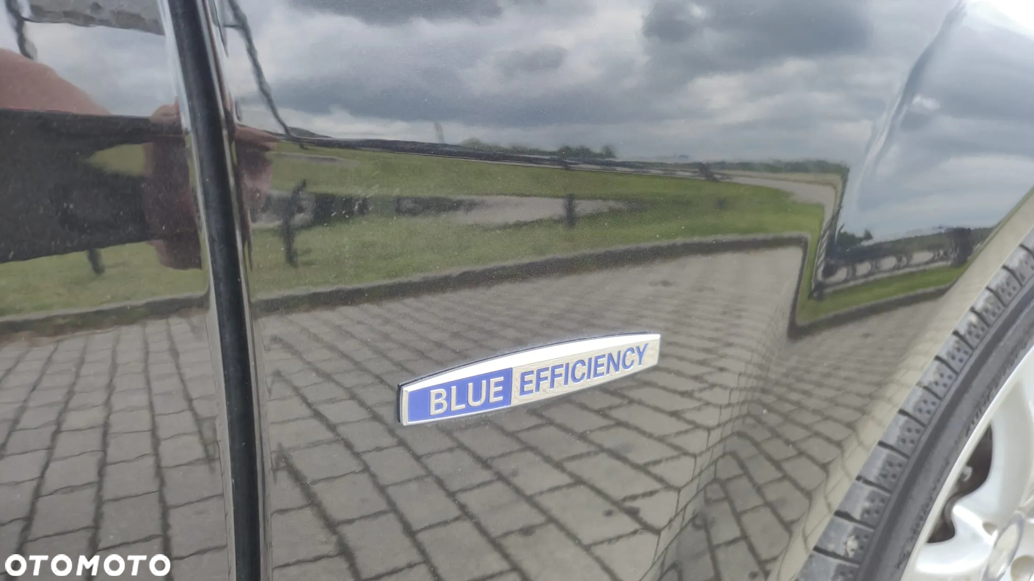 Mercedes-Benz Klasa C 180 T CGI Automatik BlueEFFICIENCY Avantgarde - 27