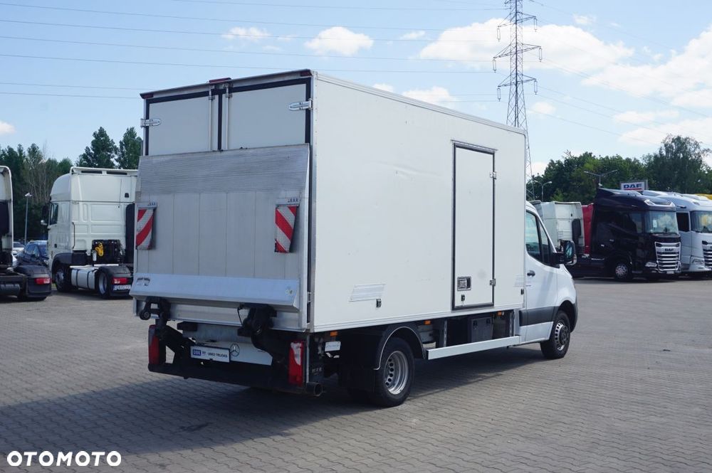 Mercedes-Benz Sprinter - 5