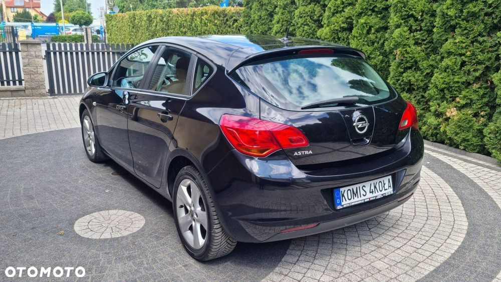 Opel Astra - 4
