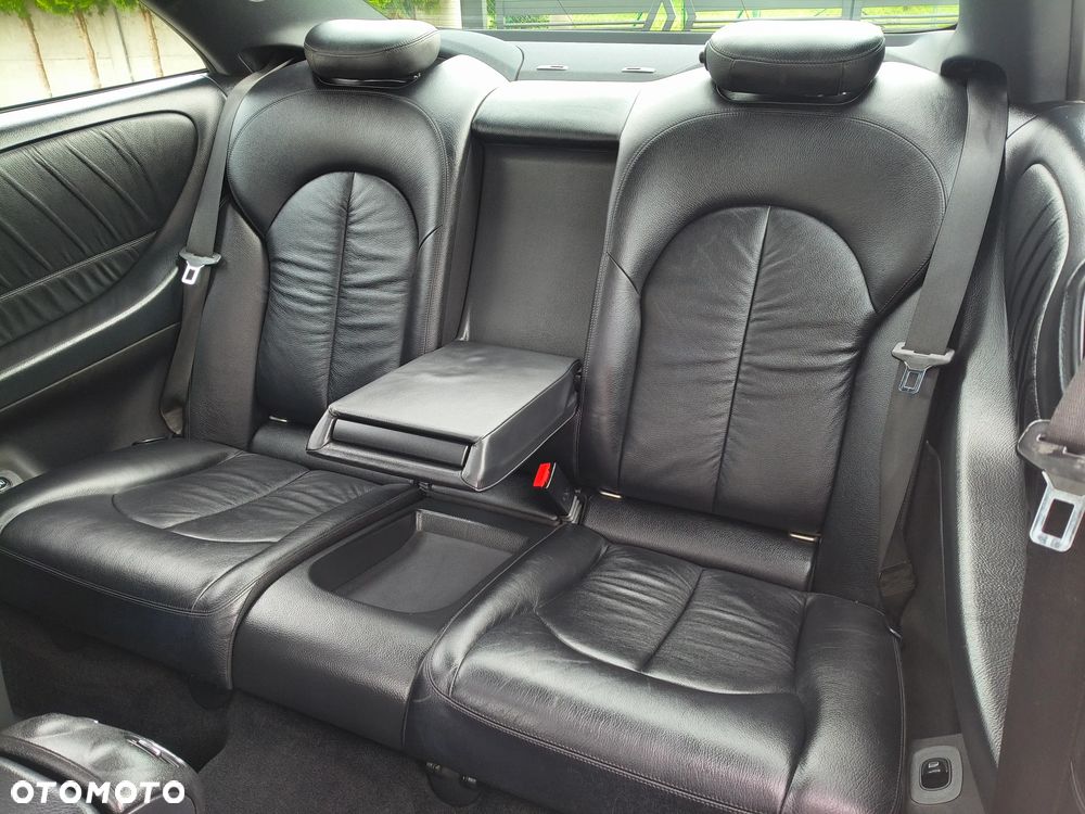 Mercedes-Benz CLK - 19