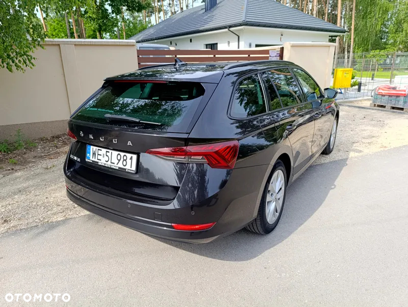 Skoda Octavia 2.0 TDI Ambition DSG - 8