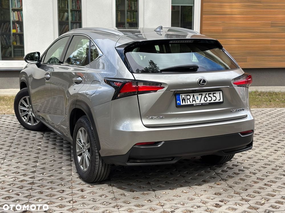 Lexus NX 300h Elite AWD - 7