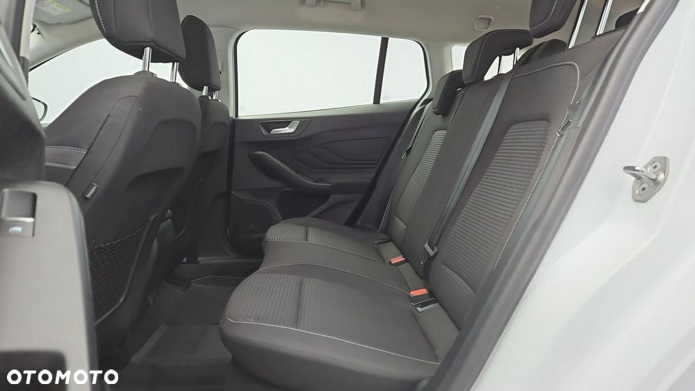 Ford Focus - 23