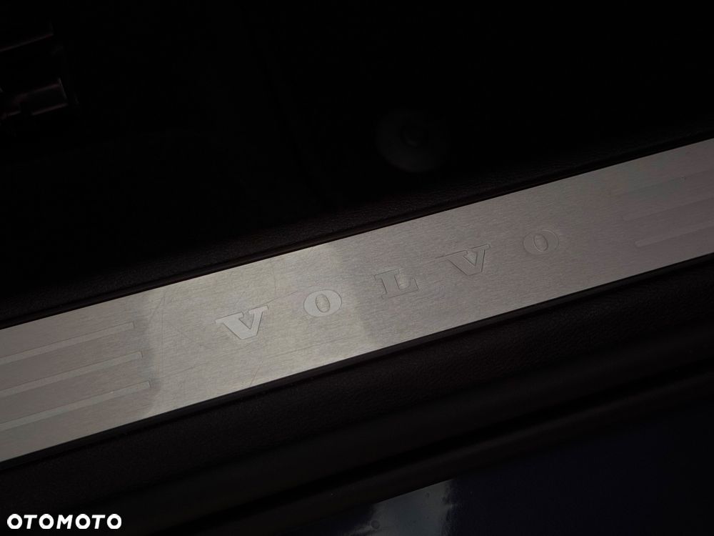 Volvo V60 B3 B DKG Momentum - 19
