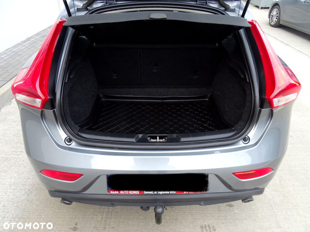 Volvo V40 D3 Momentum - 14
