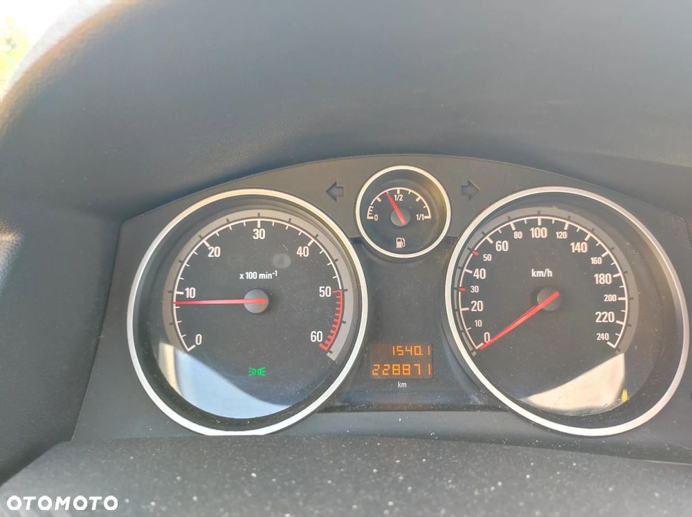 Opel Astra 1.7 CDTI - 14