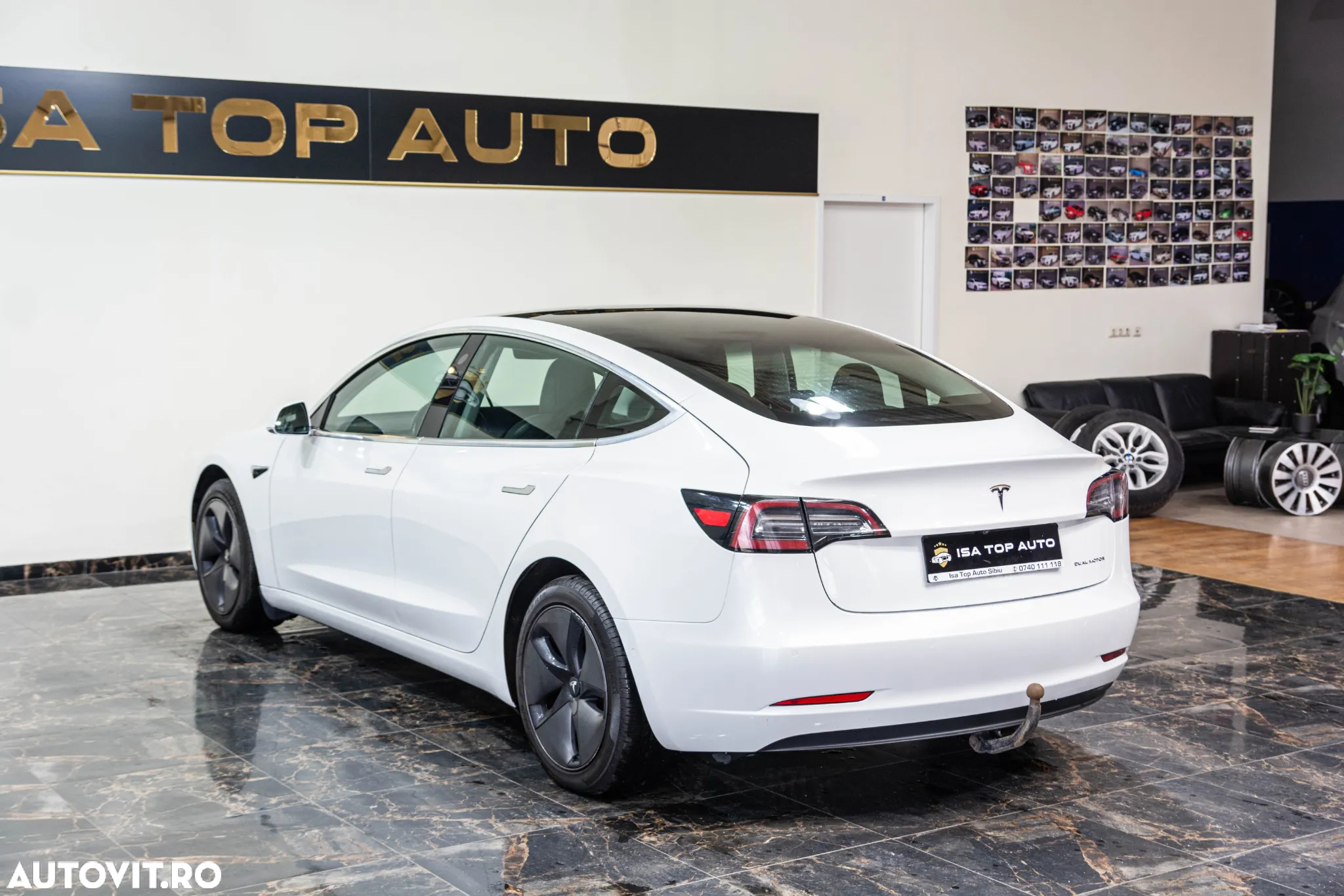 Tesla Model 3 Long Range - 36