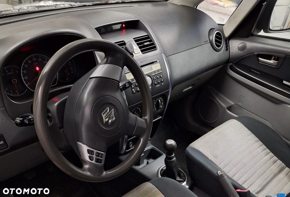 Suzuki SX4 1.6 VVT 4x2 Comfort - 4