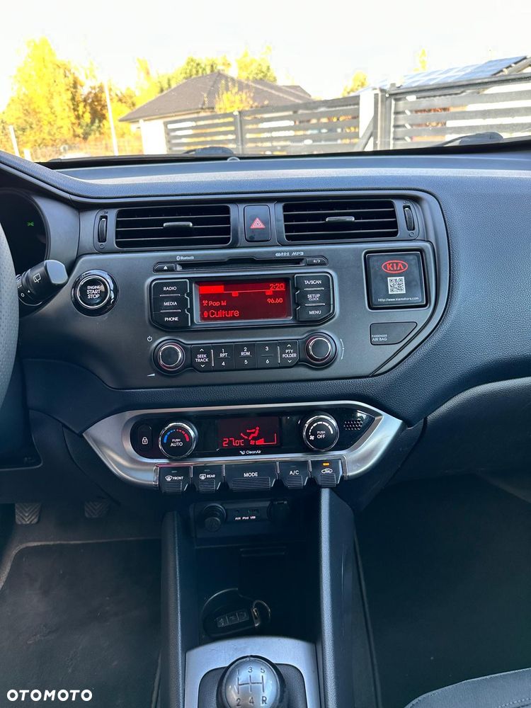 Kia Rio 1.2 Dream Team Edition - 21