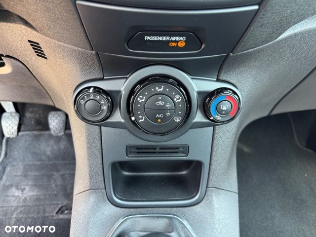 Ford Fiesta - 15