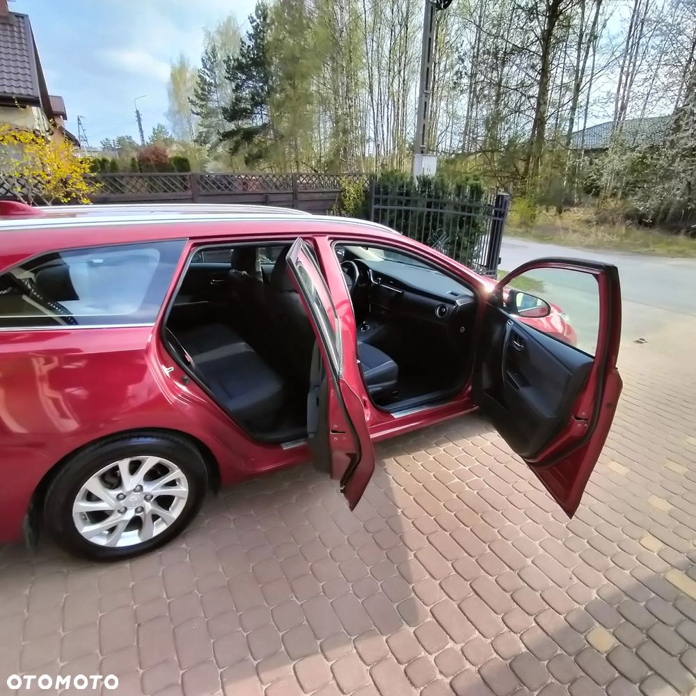 Toyota Auris Hybrid 135 Active - 6