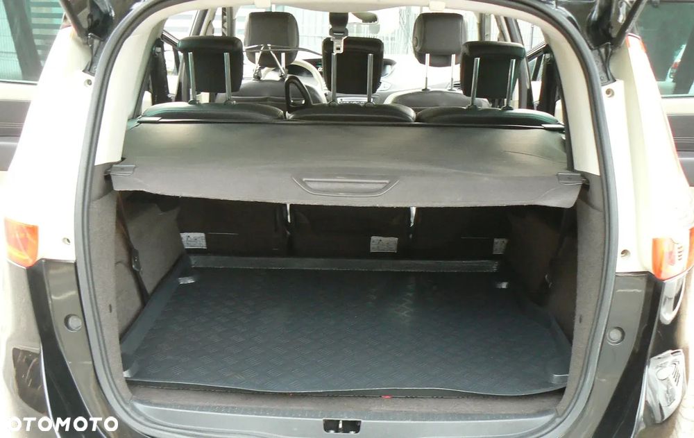 Renault Grand Scenic - 9