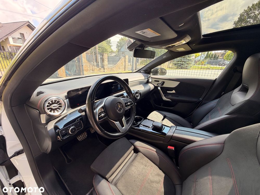 Mercedes-Benz CLA 250 4-Matic Edition 1 7G-DCT - 19