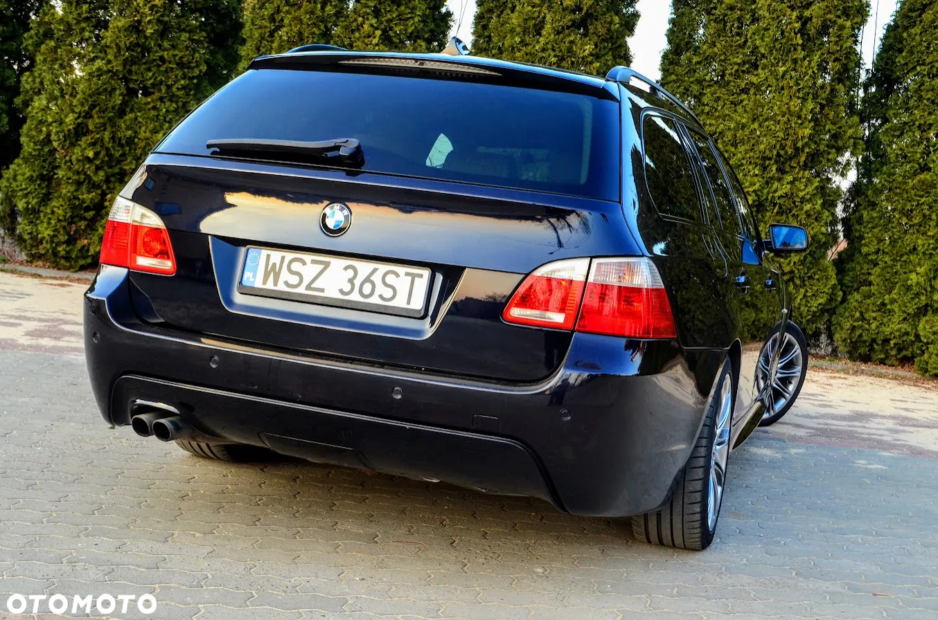 BMW Seria 5 525i Touring - 10