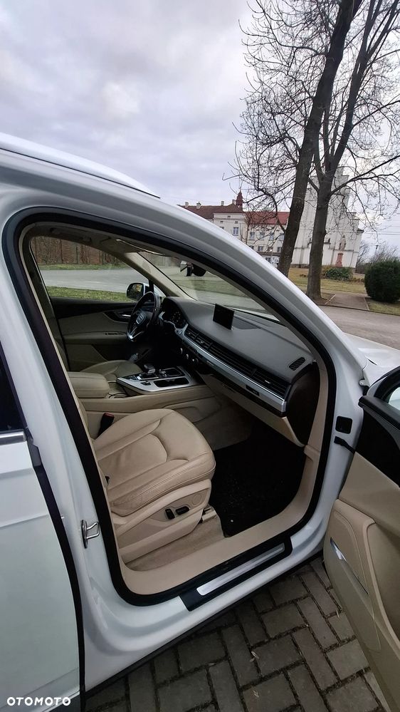 Audi Q7 - 16