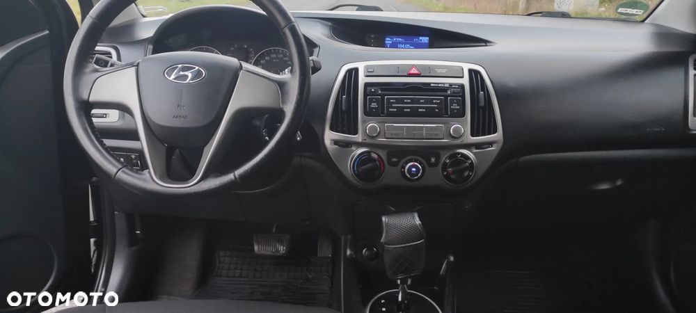 Hyundai i20 1.4 Automatik Trend - 9