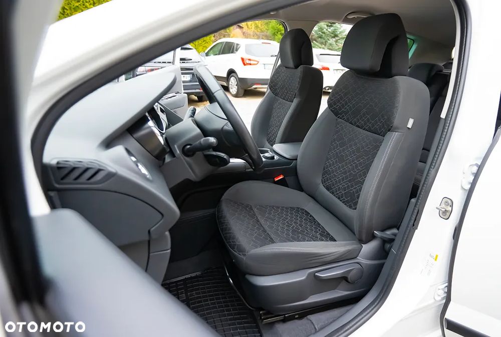 Peugeot 3008 HDi 115 Active - 27