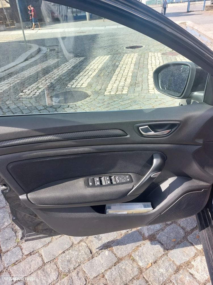 Renault Mégane Sport Tourer ENERGY dCi 110 EDC LIMITED - 11