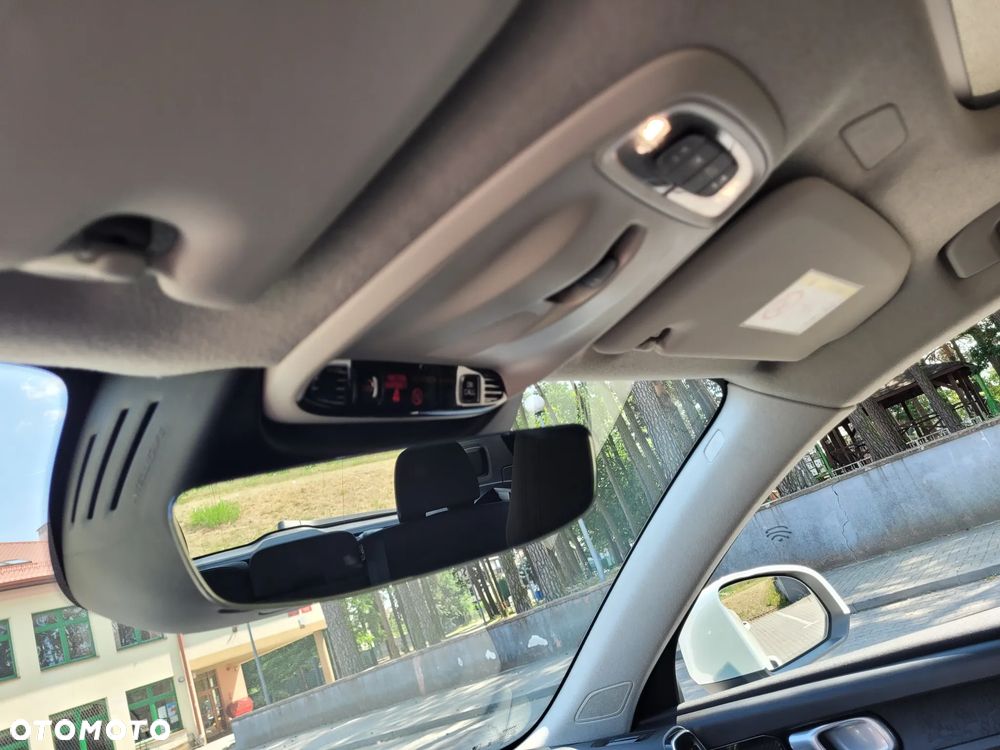 Volvo XC 40 T2 Momentum - 28