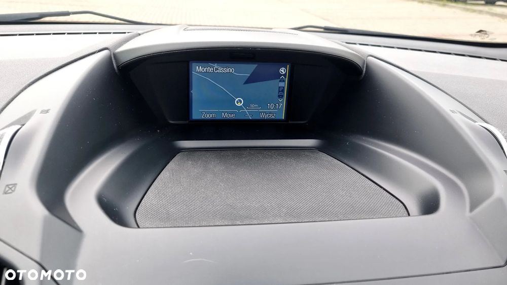 Ford Kuga 2.0 TDCi 2x4 Titanium - 35