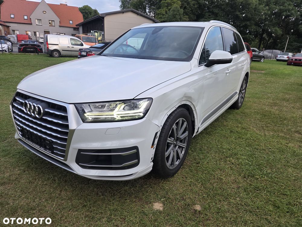 Audi Q7 - 1