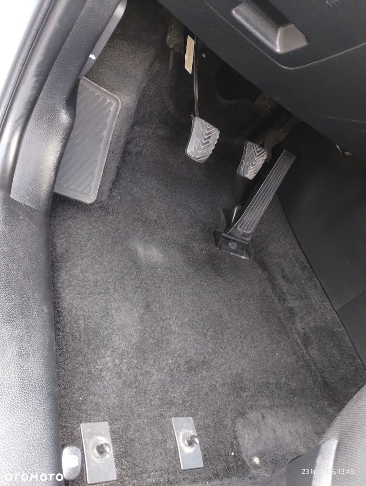 Kia Sportage 1.7 CRDI 2WD Attract - 23