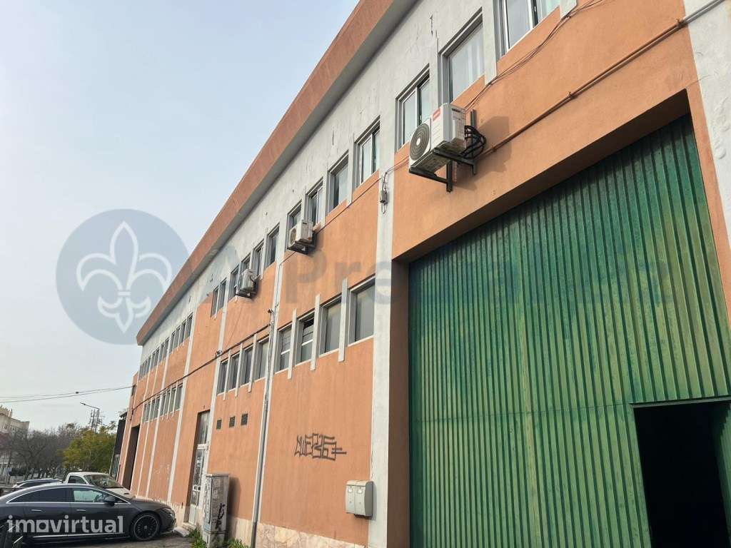 Prédio em propriedade total para atividade industrial - Grande imagem: 4/13
