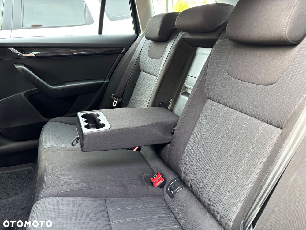Skoda Octavia 1.5 TSI ACT Style DSG - 36