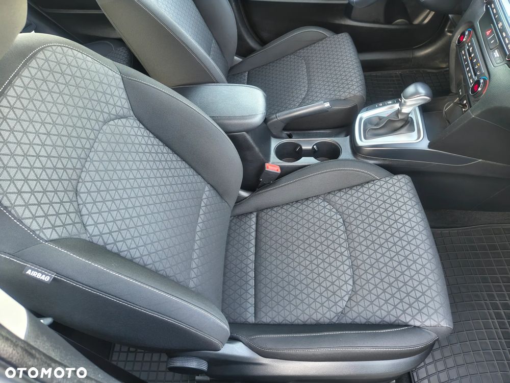 Kia Ceed 1.4 T-GDI L DCT - 24