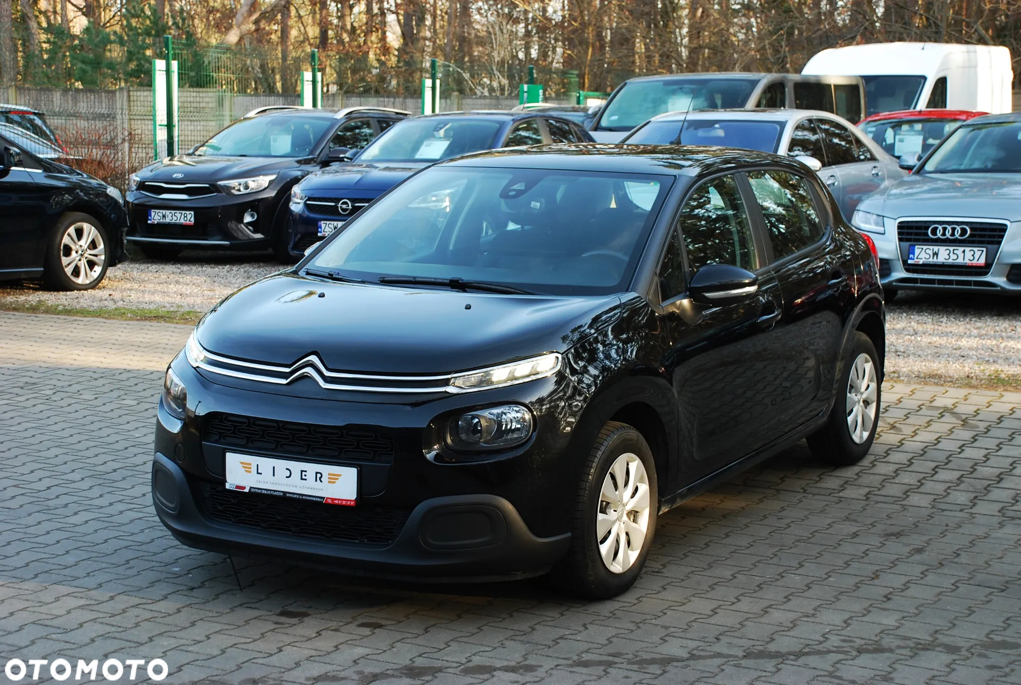 Citroën C3 1.2 PureTech Shine - 4