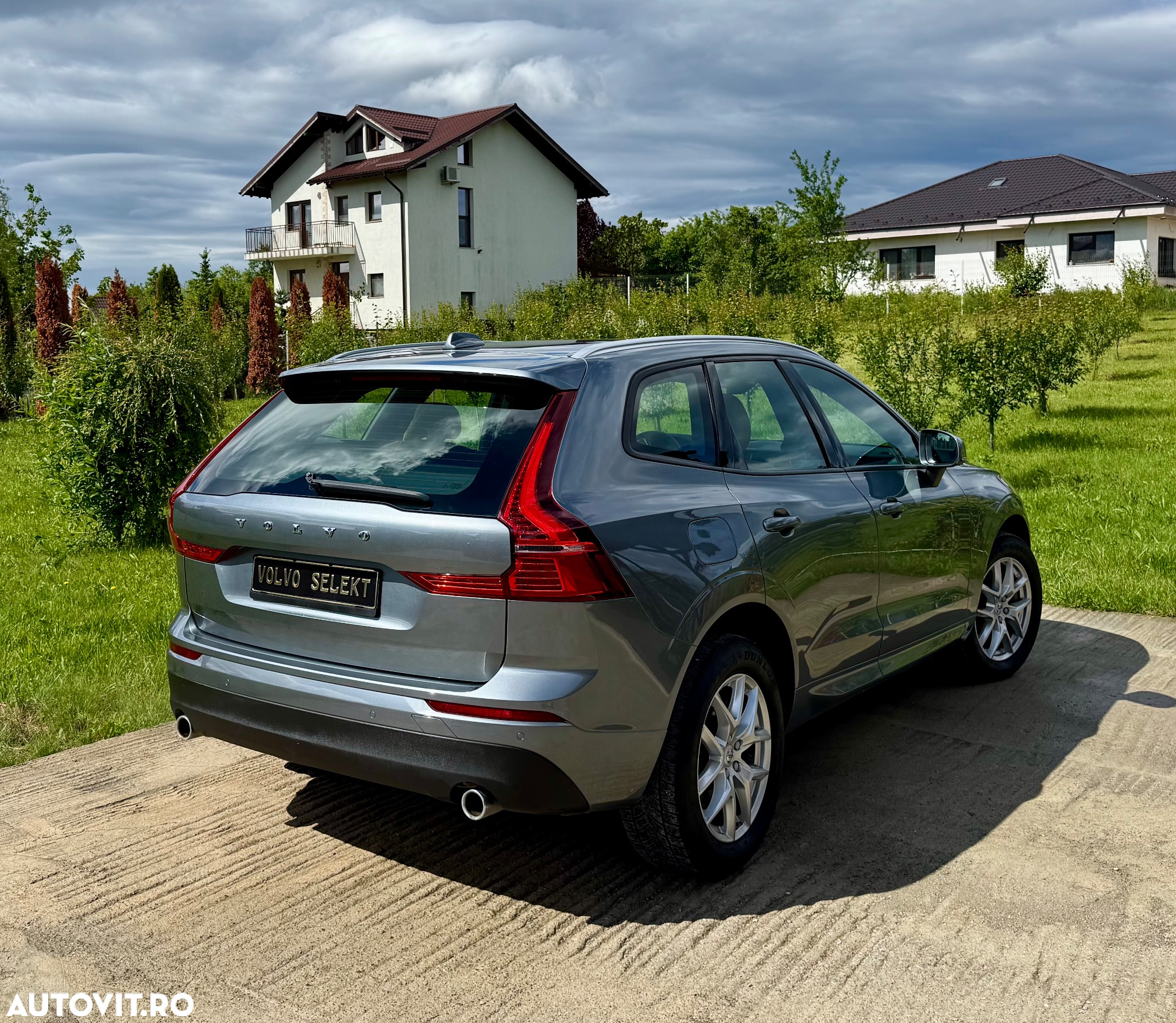 Volvo XC 60 B4 D AWD Geartronic Momentum - 3